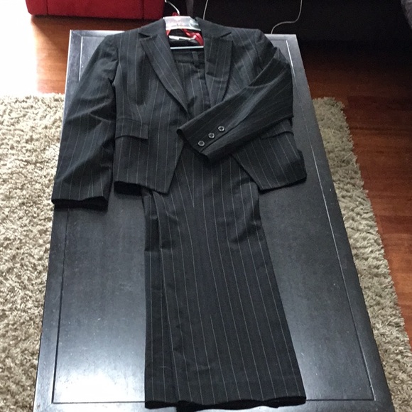 Nine West Pants - 3 piece Nine West pinstriped pantsuit
